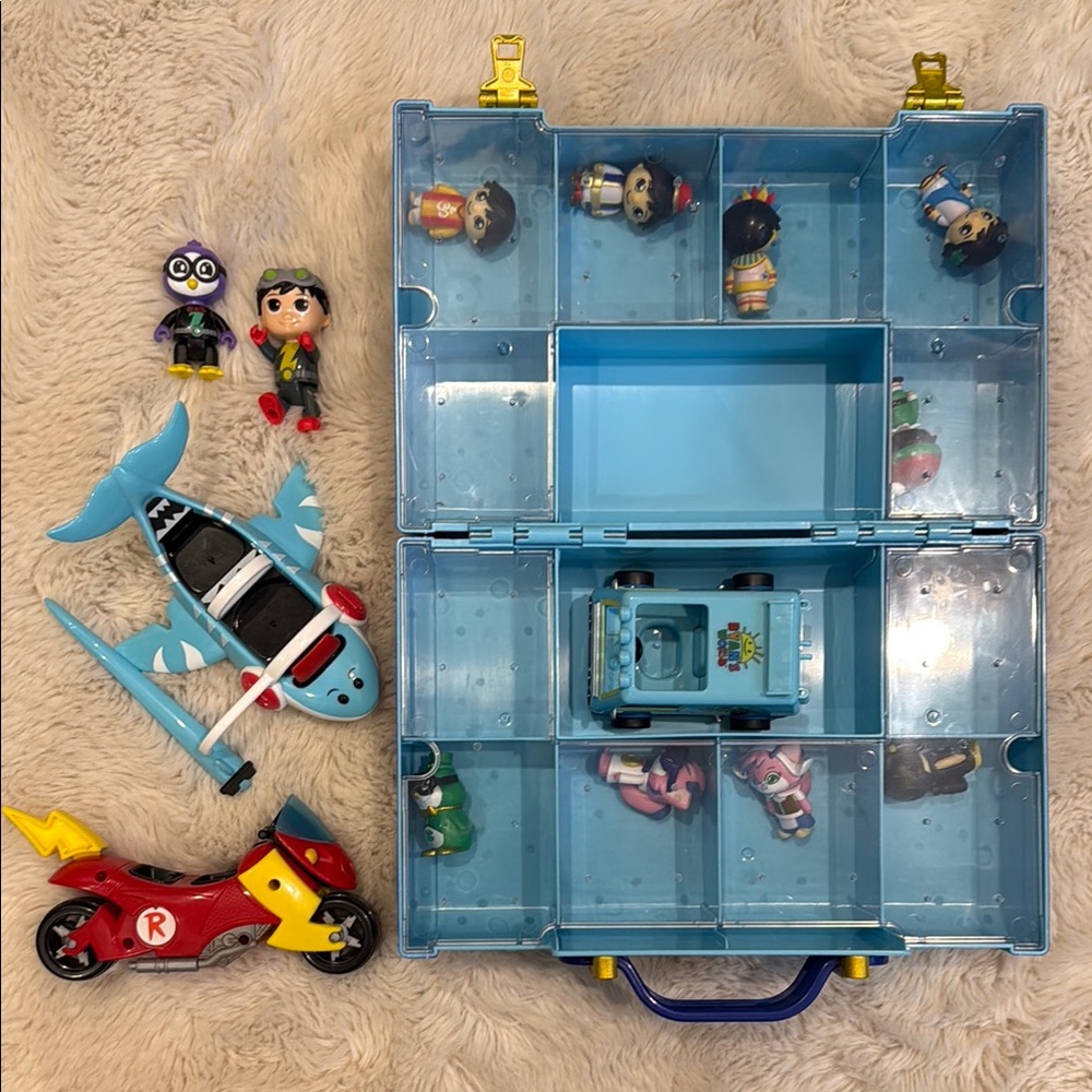 Ryan’s World Toys and World Tour Storage Box with Misc. Country Figures